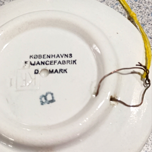 Aluminia Christmas plaquette with Sct. Thomas Church, Copenhagen as its motif - Picture 3 of 5